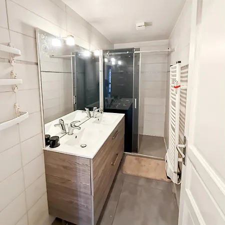 Maison 4 Ch, Veranda, Proche Commodites, * Aurillac