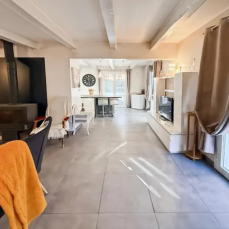 Maison 4 Ch, Veranda, Proche Commodites, Holiday home