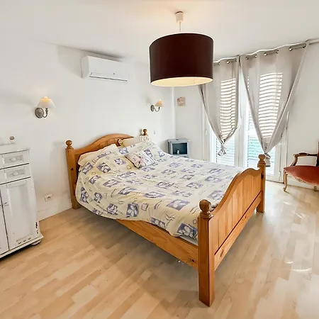 Maison 4 Ch, Véranda, Proche Commodités, Aurillac